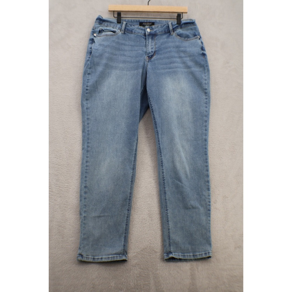 Judy Blue JB88938 Boyfriend Jeans Womens 14W Light Wash V Front Cool Denim